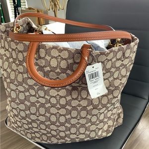 Rogue Tote In Signature Textile Jacquard